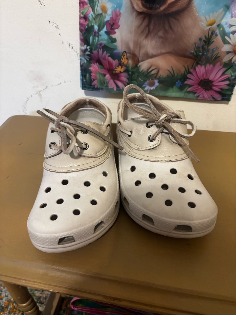 CROCS womens 9 White Lace-Style Clog Sandals